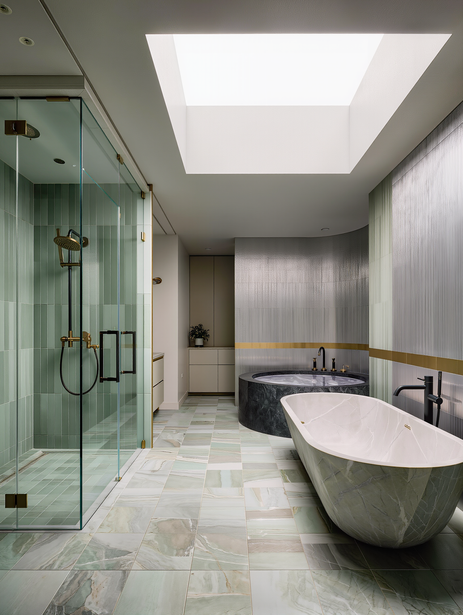 Frameless glass shower